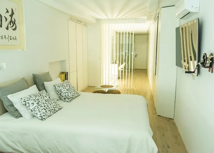 Oceansound White Apartament *